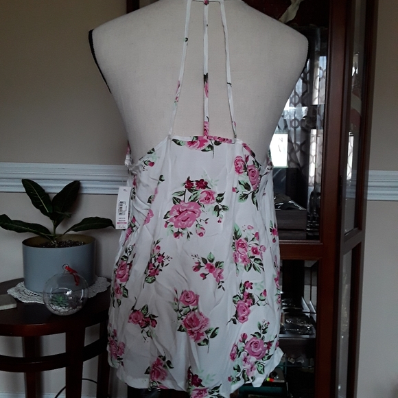 Top - Picture 2 of 2